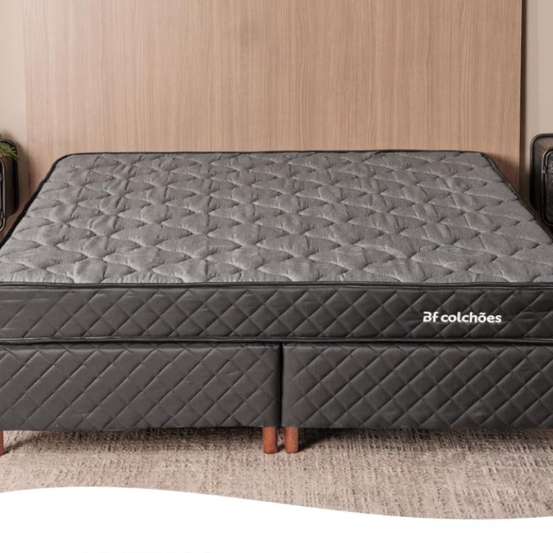 Colchão de espuma D45 casal BF Colchões com selo Pró-Espuma do INER e tecnologia de entrega a vácuo.
